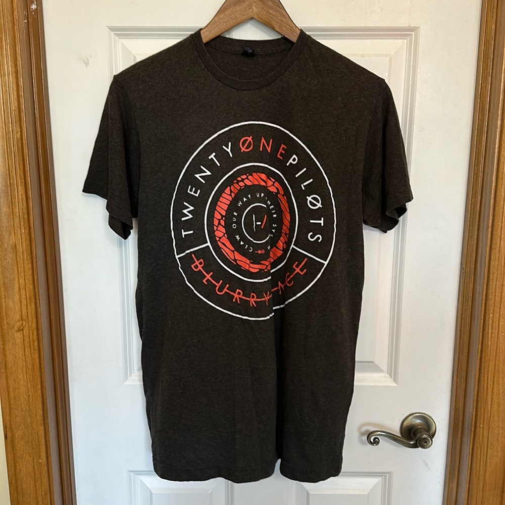 Twenty-One Pilots BlurryFace t-shirt size medium